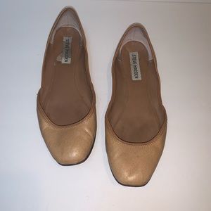 Steve Madden tan flats